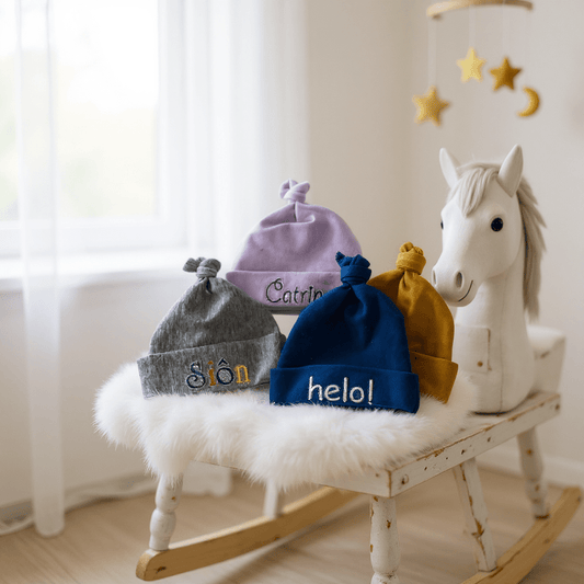 BRO-119 Embroidered newborn baby cap with personalised name